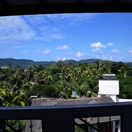 Saru Holiday Apartment - Upto 6 Guests Kandy Exteriör bild