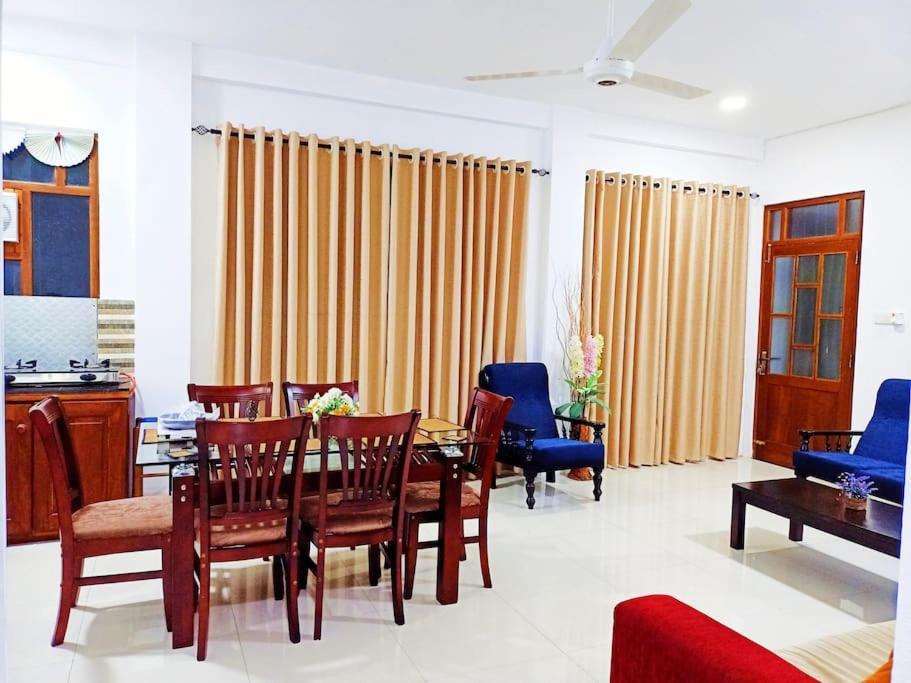 Saru Holiday Apartment - Upto 6 Guests Kandy Exteriör bild