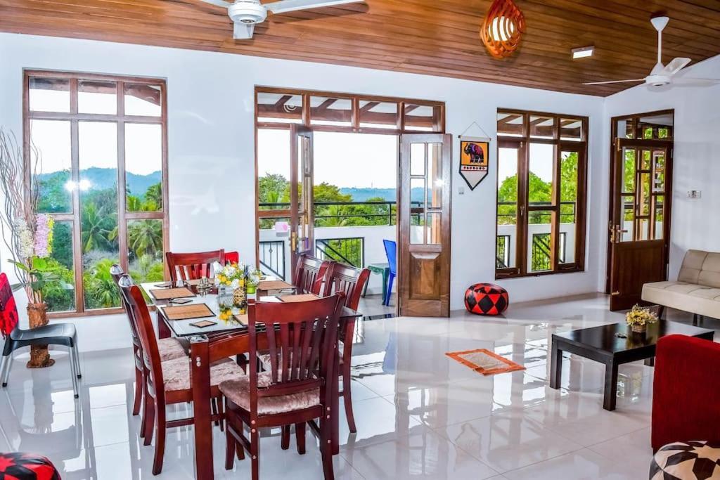 Saru Holiday Apartment - Upto 6 Guests Kandy Exteriör bild