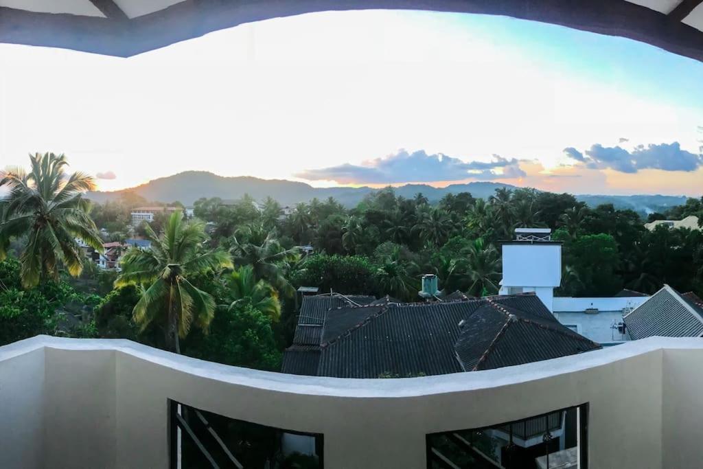 Saru Holiday Apartment - Upto 6 Guests Kandy Exteriör bild