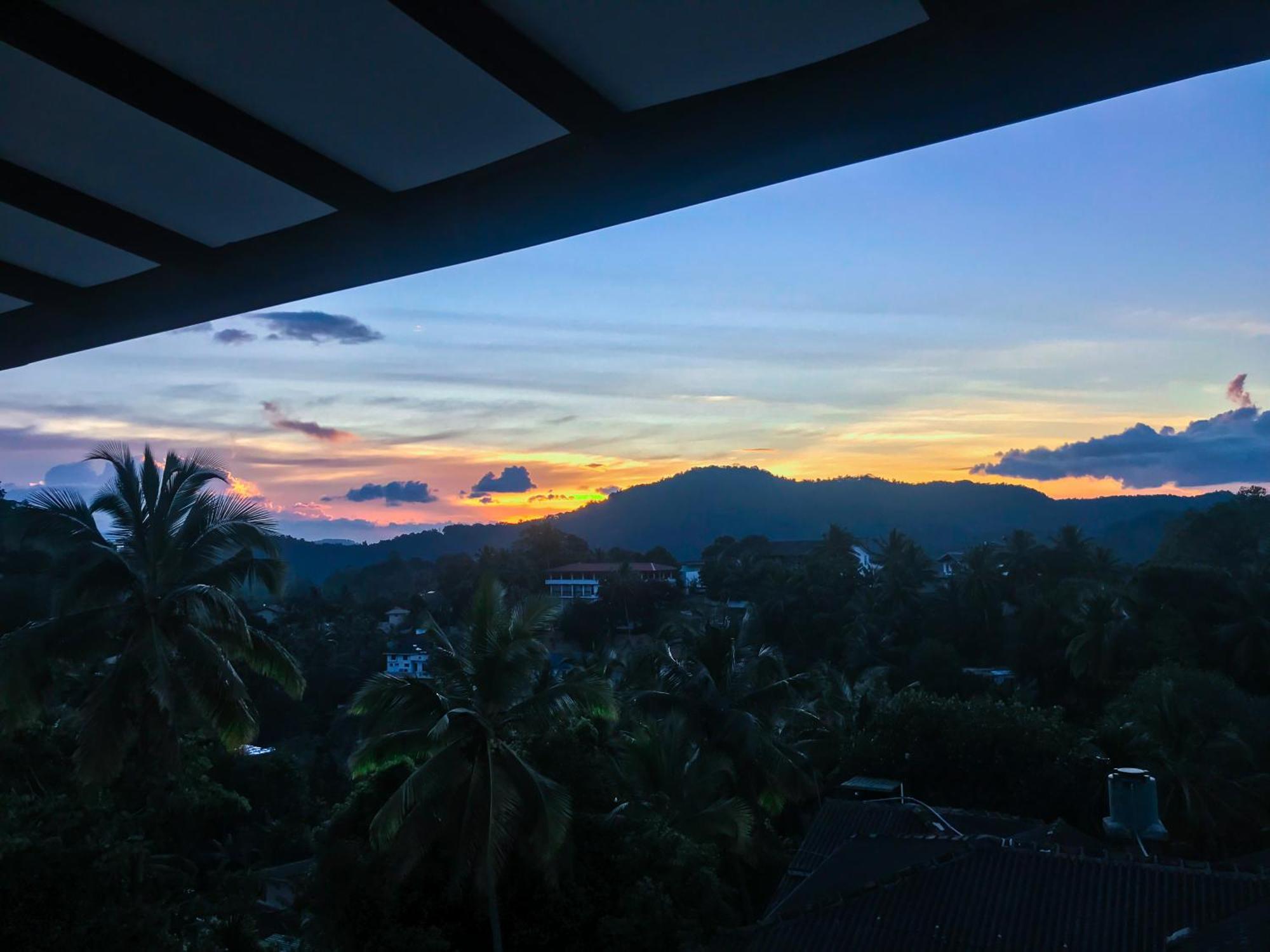 Saru Holiday Apartment - Upto 6 Guests Kandy Exteriör bild