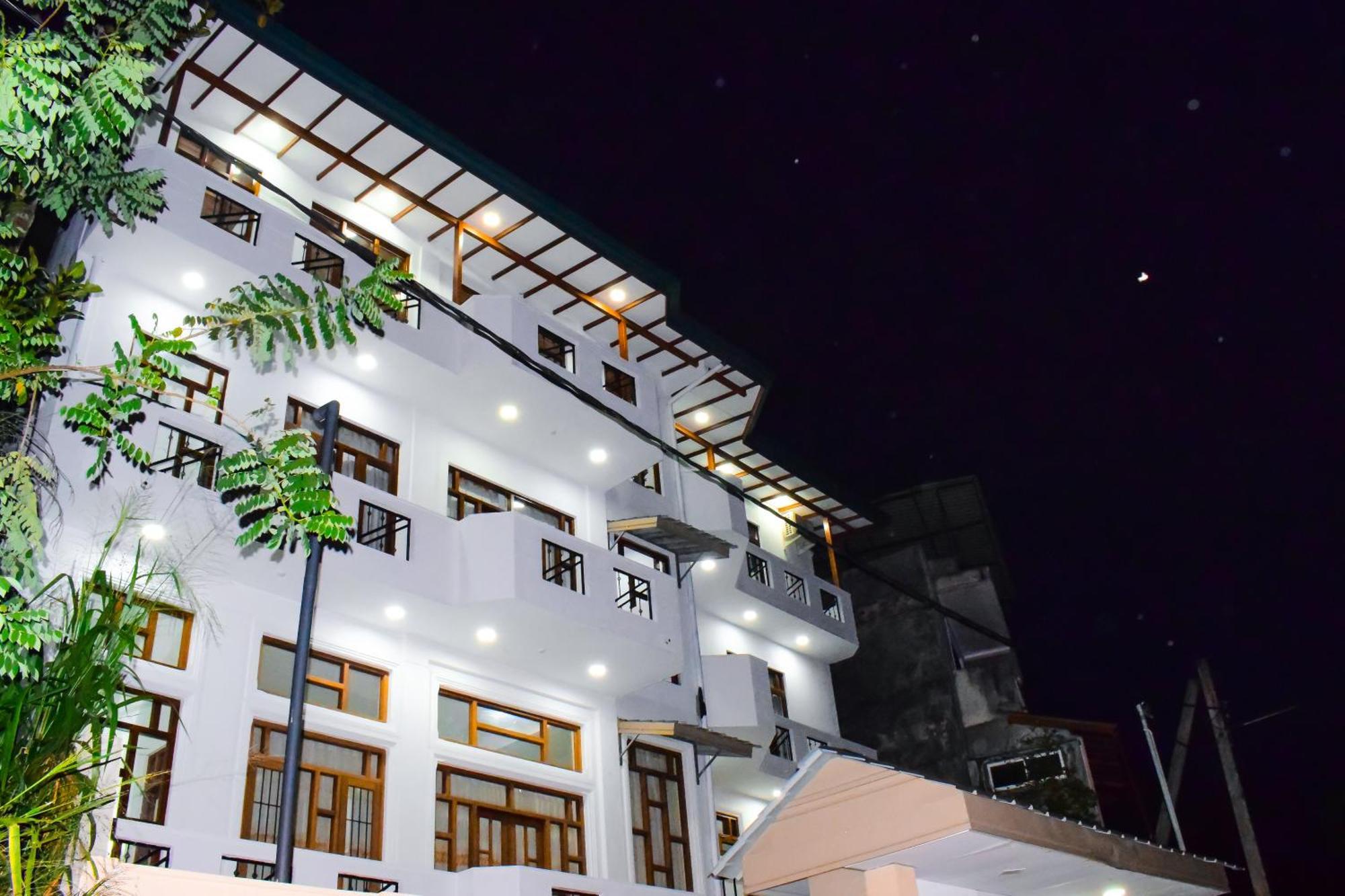 Saru Holiday Apartment - Upto 6 Guests Kandy Exteriör bild