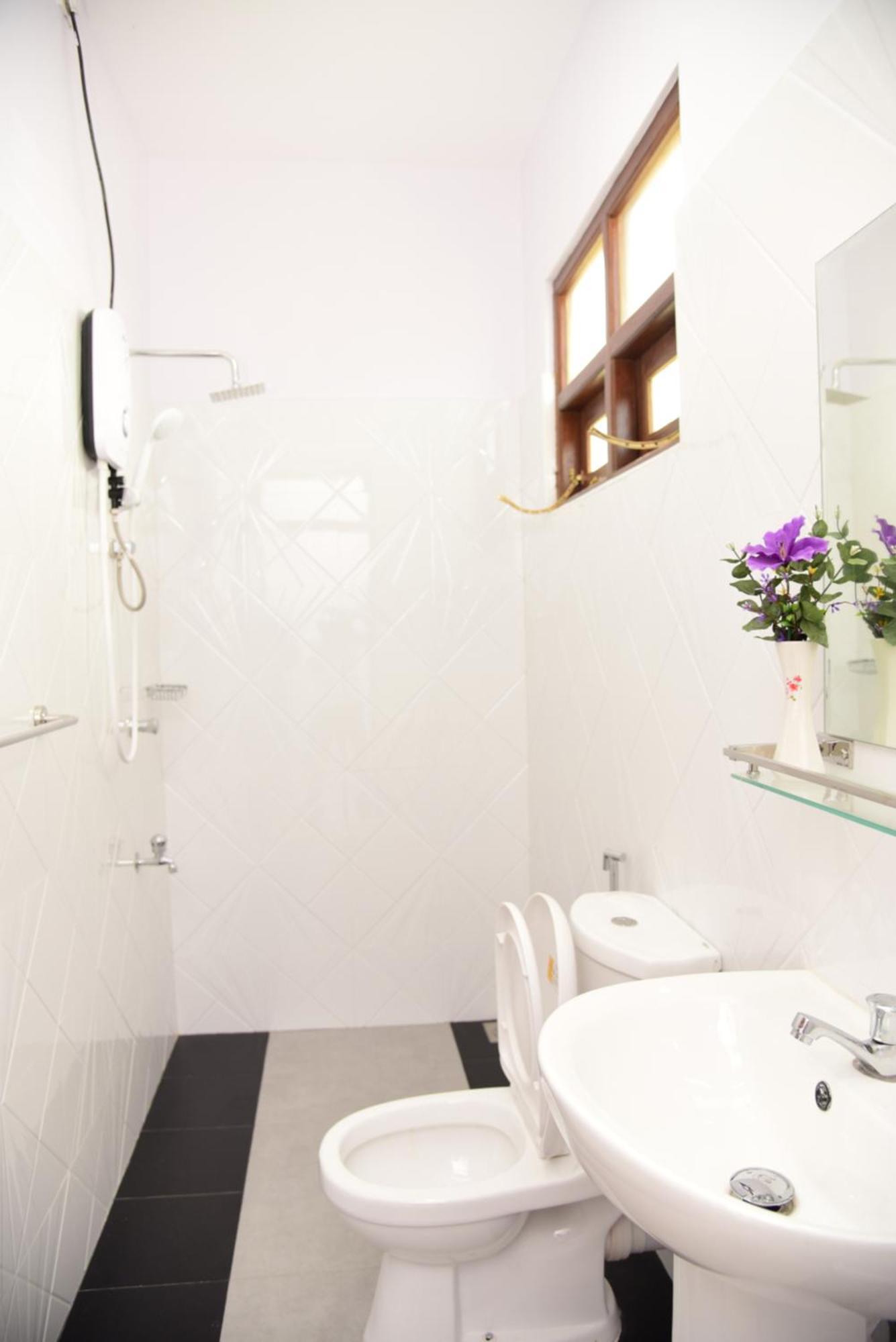 Saru Holiday Apartment - Upto 6 Guests Kandy Exteriör bild