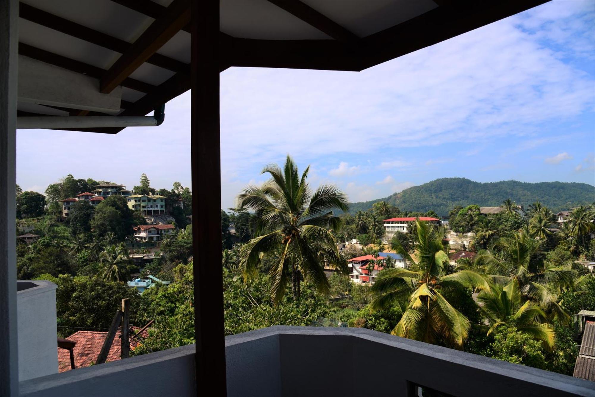 Saru Holiday Apartment - Upto 6 Guests Kandy Exteriör bild